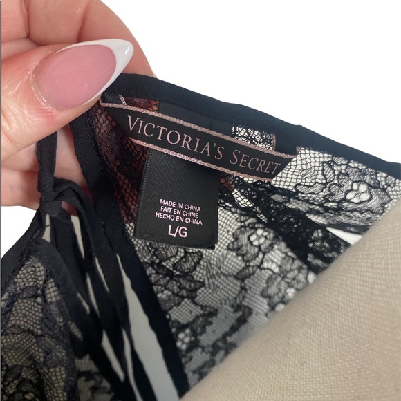 Victoria’s Secret Sheer and lace top Size large - Picture 5 of 7